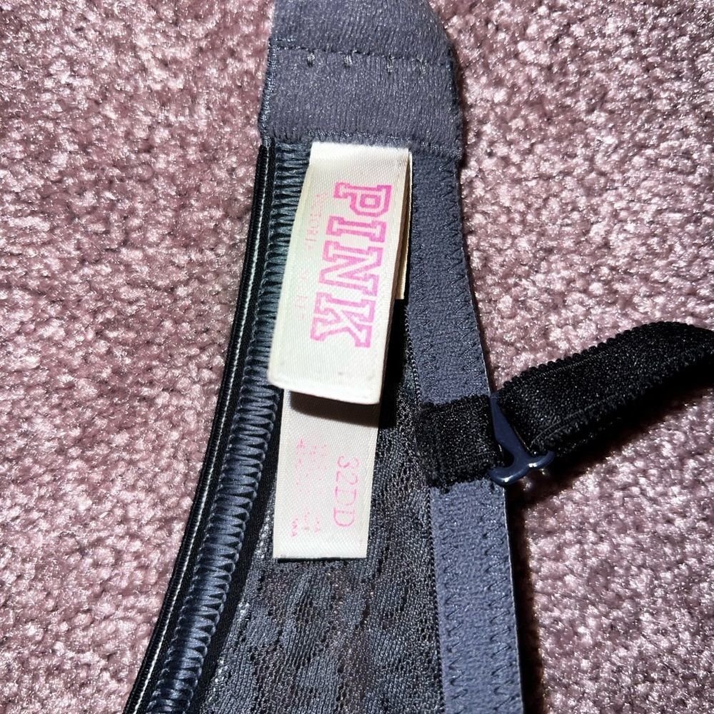 Victoria Secrets Pink bra